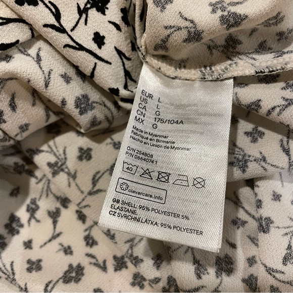 H&M Floral Top‎ Large - Picture 7 of 7
